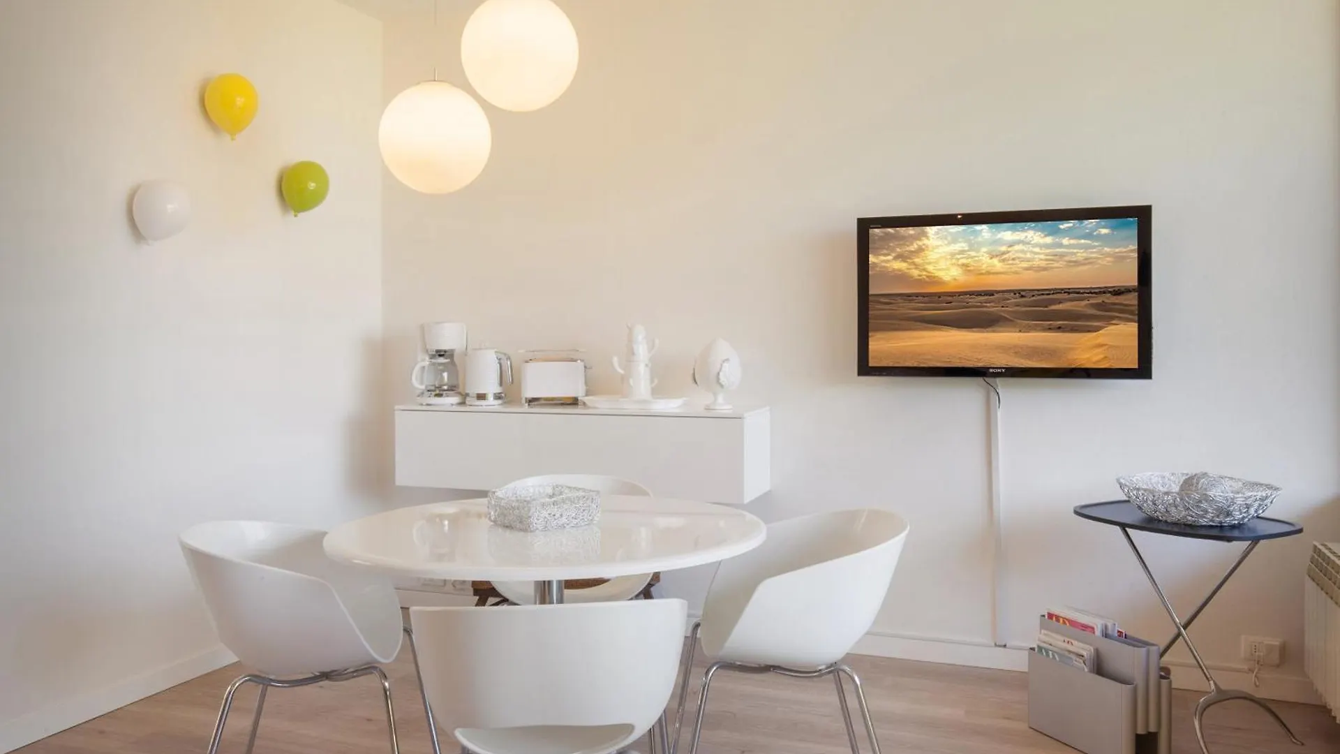 Apartment Babila Home Bardolino Italy