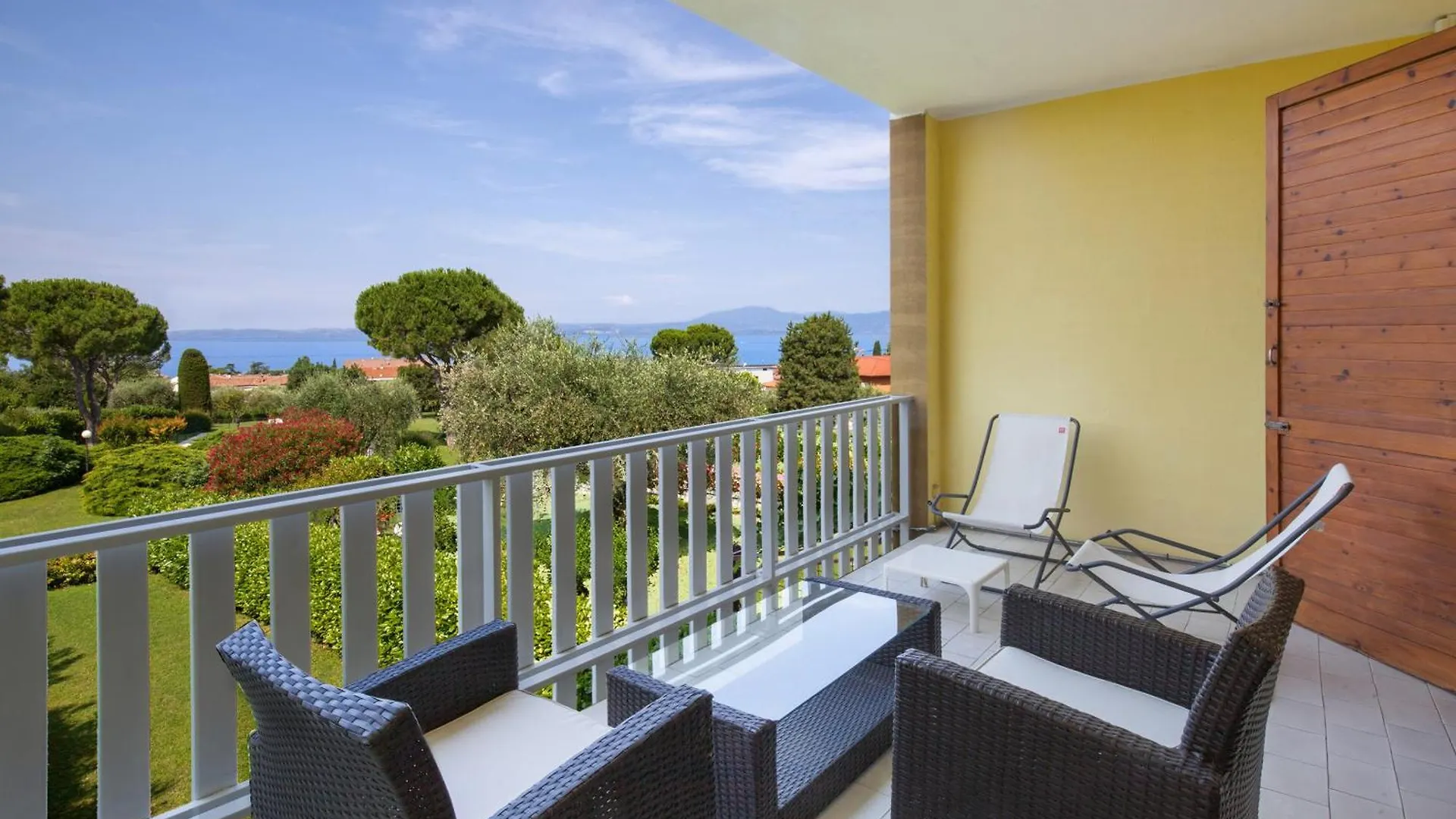 Apartment Babila Home Bardolino 0*,